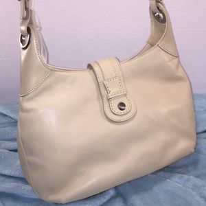 HILFIGER Classic Hobo NWT in Bone Color